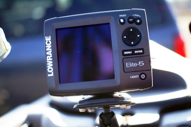 Lowrance Elite-5 as my Fishfinder/Chartplotter